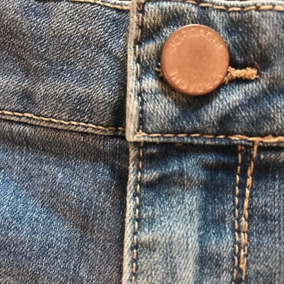 NWOT JORDACHE Premium Stretch Midi Shorts - Picture 8 of 12